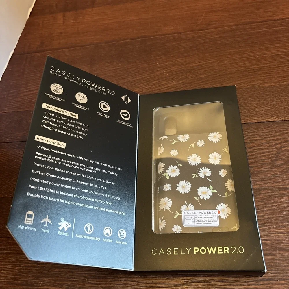Casely‎ Power 2.0 Charging Case for Iphone X/XS Black With Daisies
